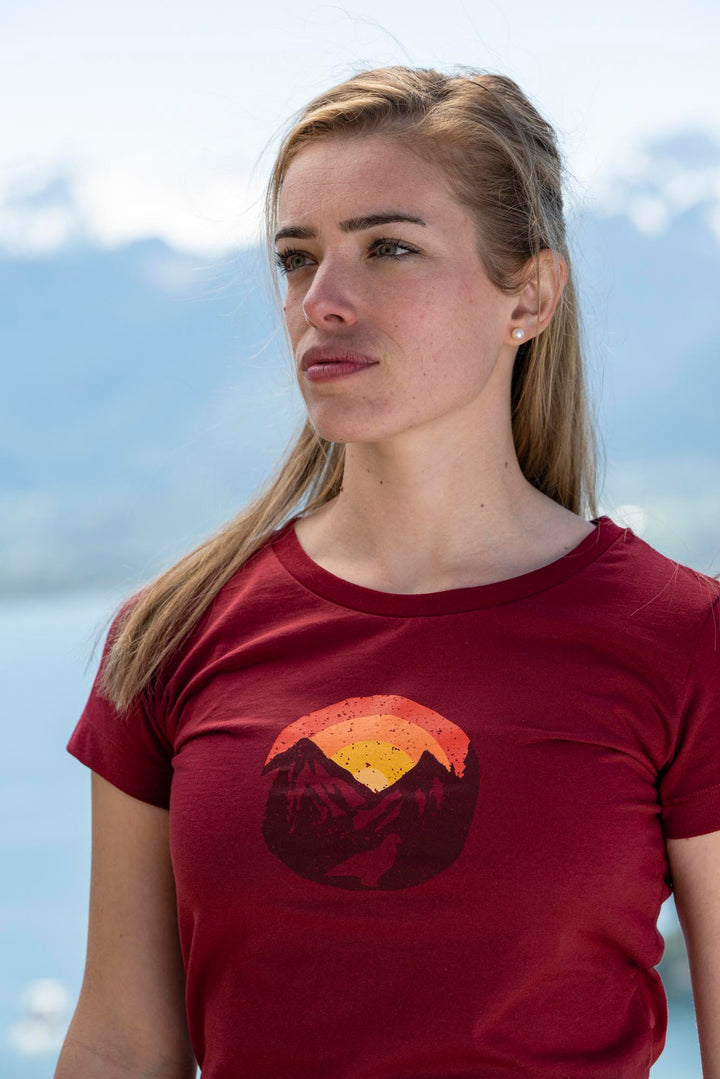 T-shirt Femme TEEREC MOUNTAIN1 - Granate