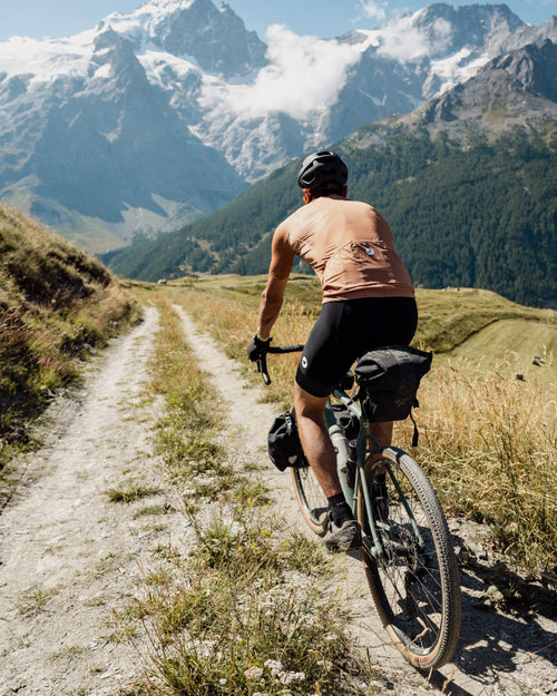 Cuissard et maillot pour le gravel en montagne Lagoped